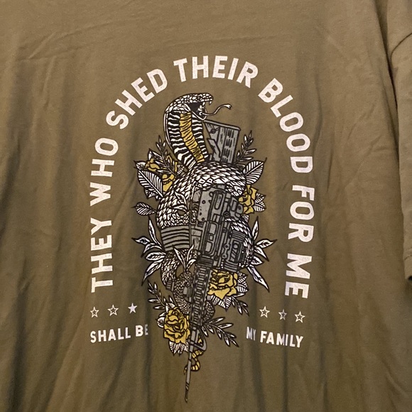 Grunt style men’s printed t shirt in green. Never worn. Size XXL. - Picture 2 of 3